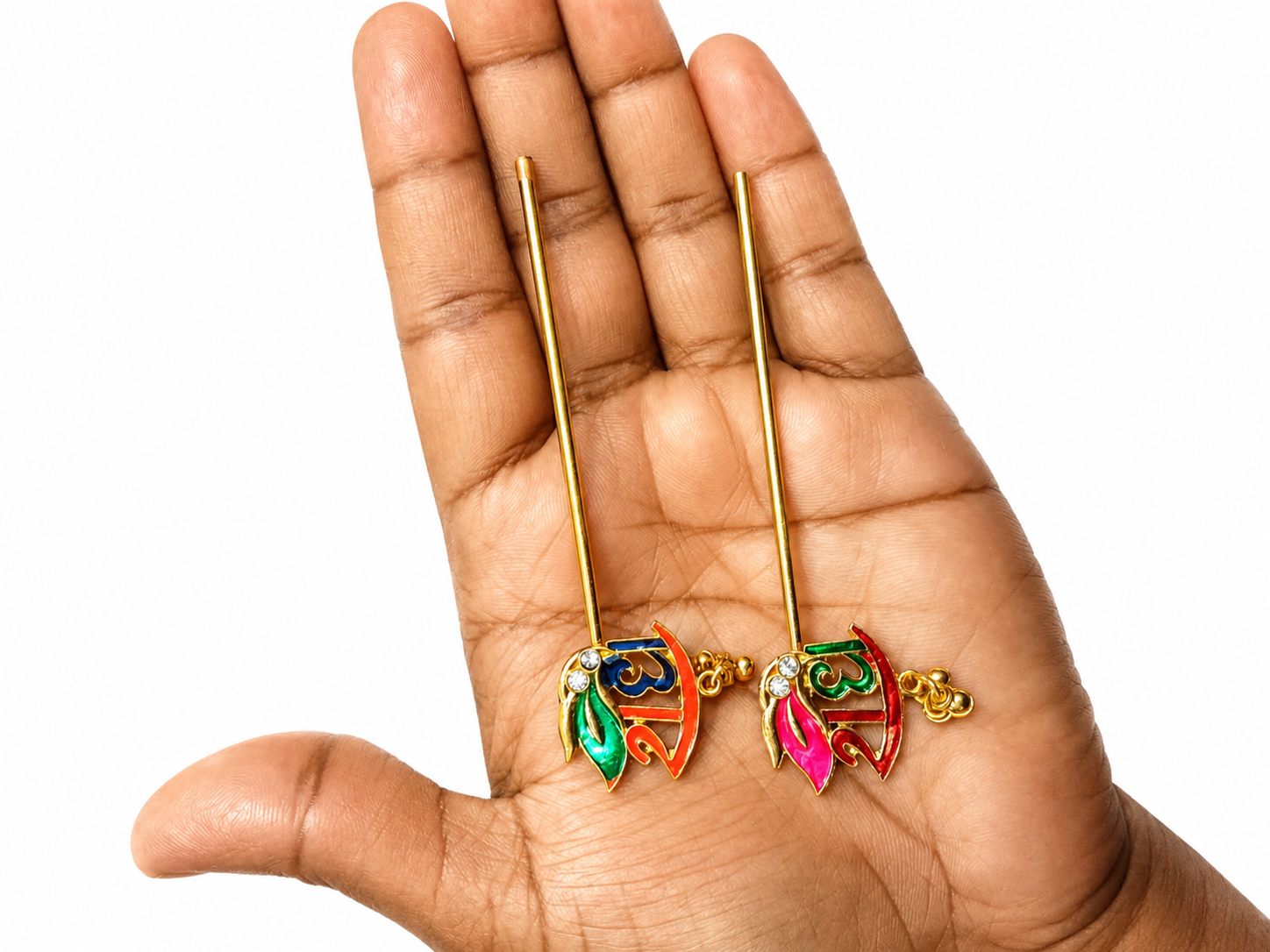 pack of 2 radhe naam basuri for laddu gopal ji 3 5 inch decorative flute for kanha ji idol multicolor golden finish morpankh design bansuri